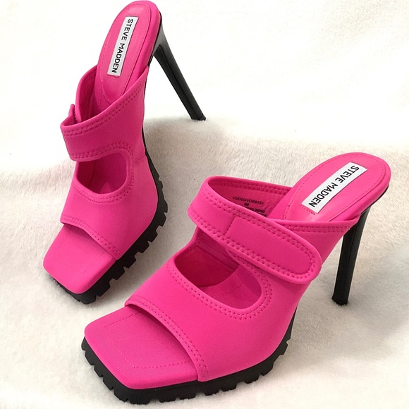 Steve Madden Shoes - STEVE MADDEN Women Voided Sandal Size 9M